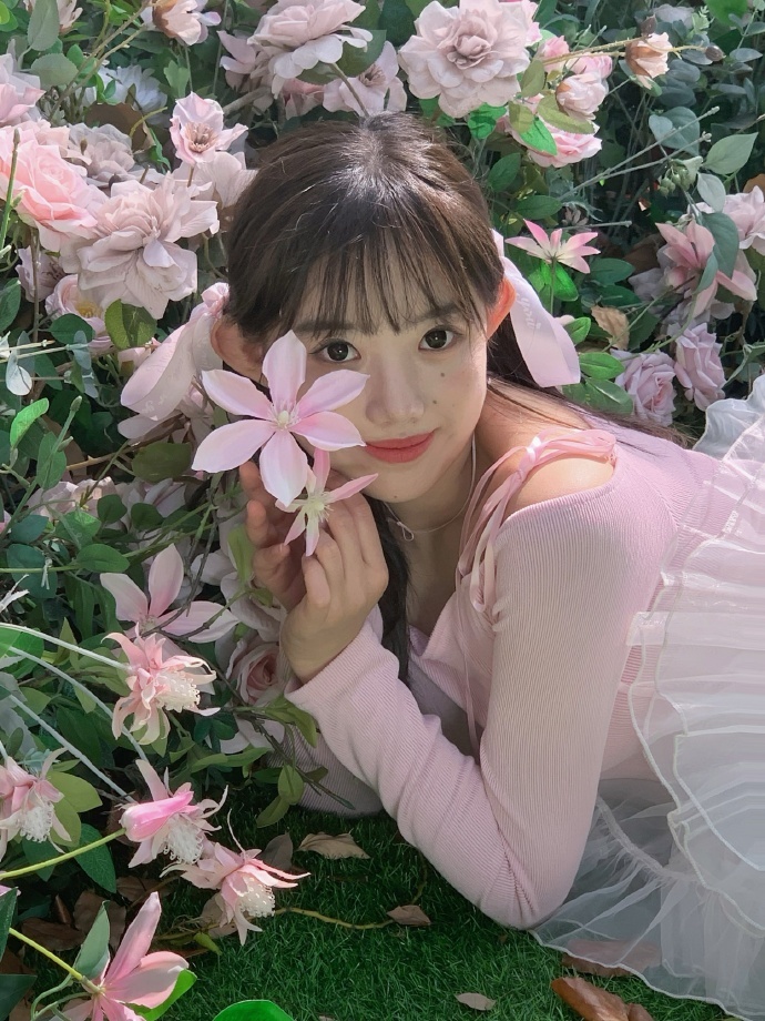 《白鹿原》中的爱情悲剧：黑娃与田小娥的情感纠葛